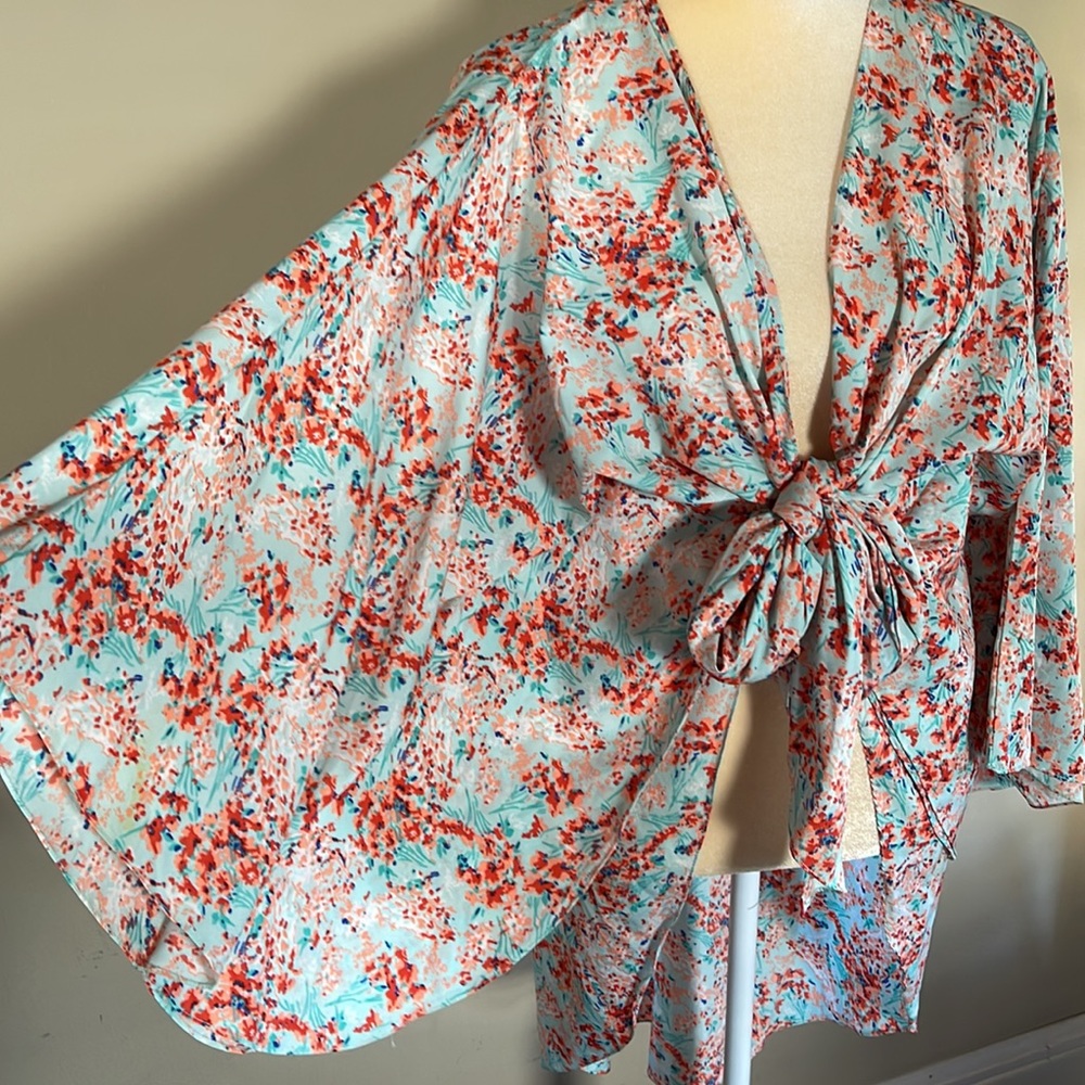 Steve Madden | Seafoam Spring
Breeze Luxe Kimono Women’s OSFM - Picture 6 of 12